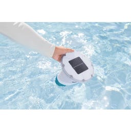 Bestway SolarGlow LED Dosierschwimmer