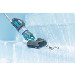 AquaGrip akkubetriebener Handpoolsauger mit Filterkartusche