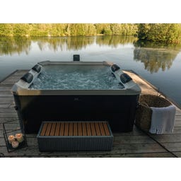 OSLO - FRAME - Rigid Portable Spa - 160 x 160 x 65 cm - 6 Personen - 1 Set