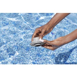 Bestway Whirlpool LED-Wasserfall