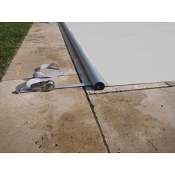 Zwijana roleta basenowa / pokrywa Flex prostokątna 600 x 300 cm - szary - Wymiary zewnętrzne: 650 x 350 cm